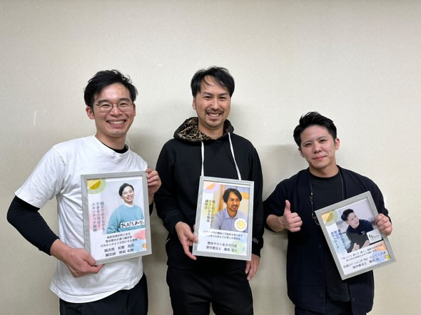 施術ブースは、鍼灸師の熊坂和樹さんと理学療法士の藤島祐人さんと理学療法士の鎌田拓